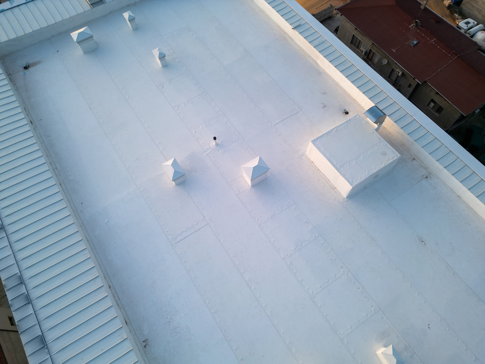 Rubber EPDM flat roof Vermont — commercial low-slope roofing